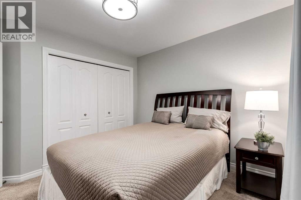 Single Family House for Sale in  EVERGREEN Way SW Calgary 