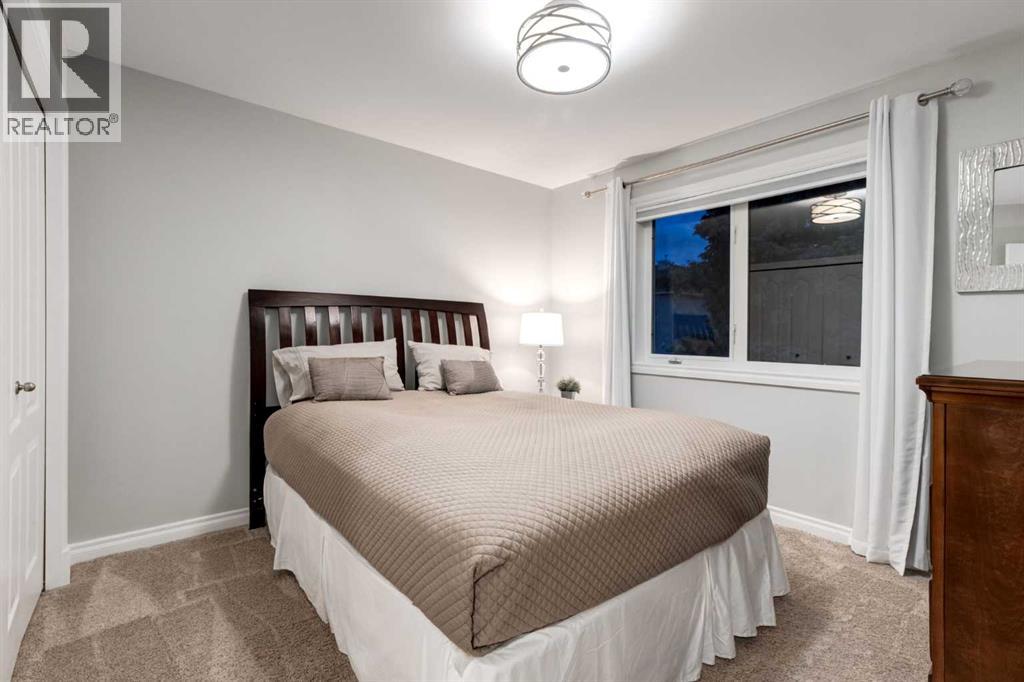 Single Family House for Sale in  EVERGREEN Way SW Calgary 