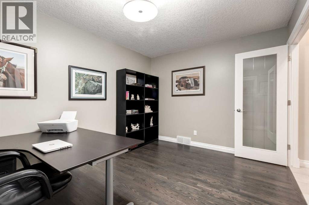 Single Family House for Sale in  EVERGREEN Way SW Calgary 