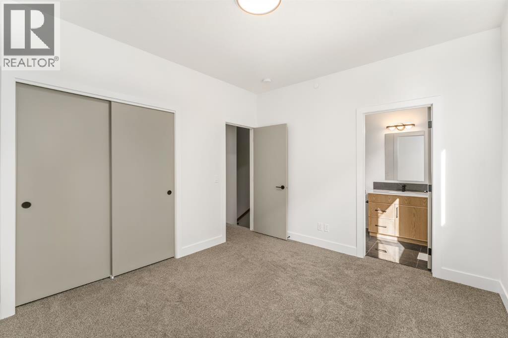 Single Family House for Sale in    Avenue SW Richmond Calgary 
