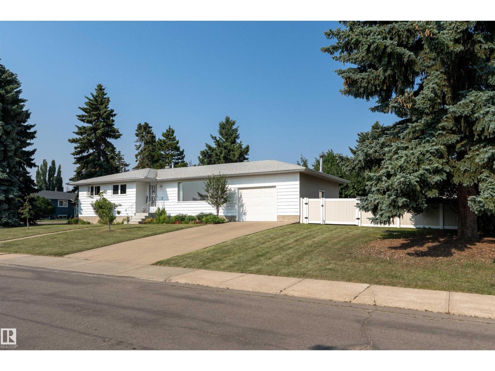 Photo 45 of 10404 34 St Nw, Edmonton AB