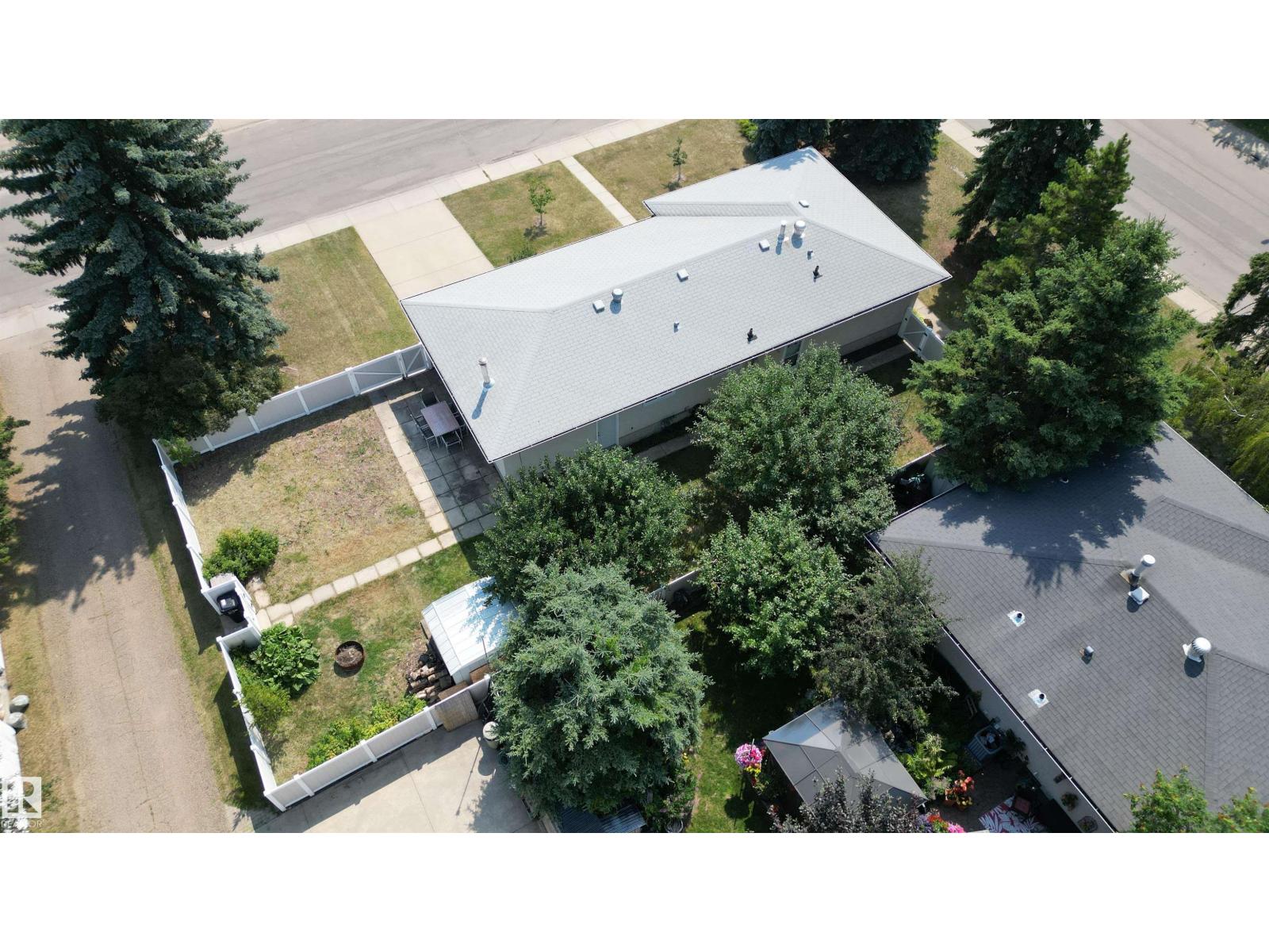 Photo 46 of 10404 34 St Nw, Edmonton AB