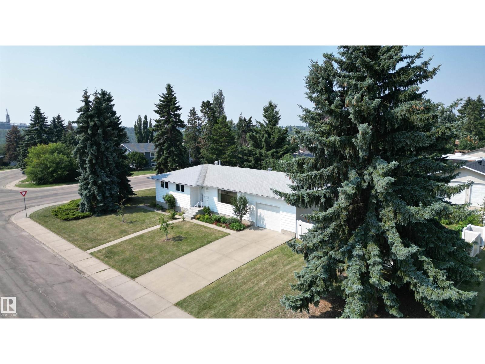 Photo 52 of 10404 34 St Nw, Edmonton AB