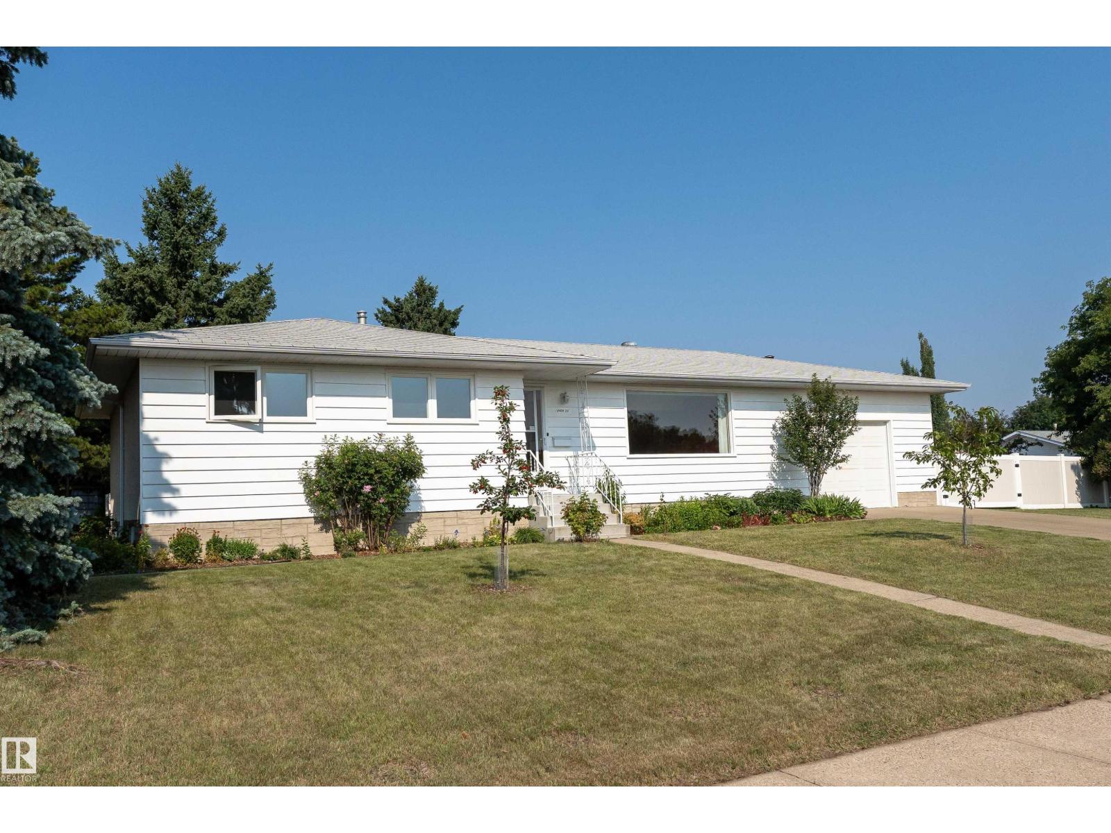 Photo 53 of 10404 34 St Nw, Edmonton AB