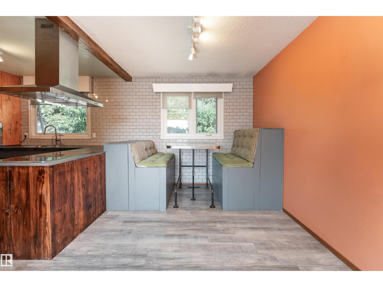 Photo 6 of 10404 34 St Nw, Edmonton AB