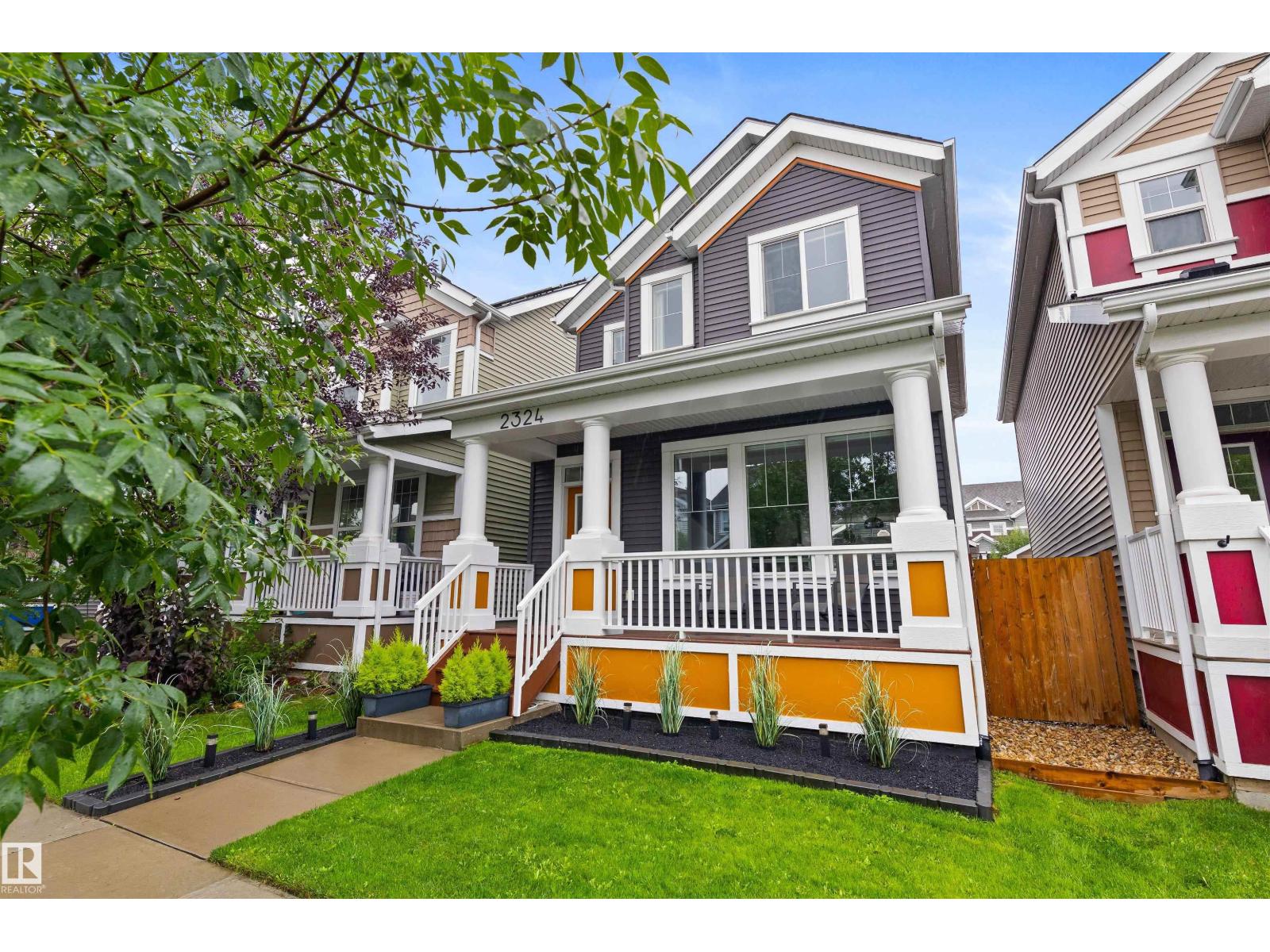 Photo 10 of 2324 71 St Sw, Edmonton AB