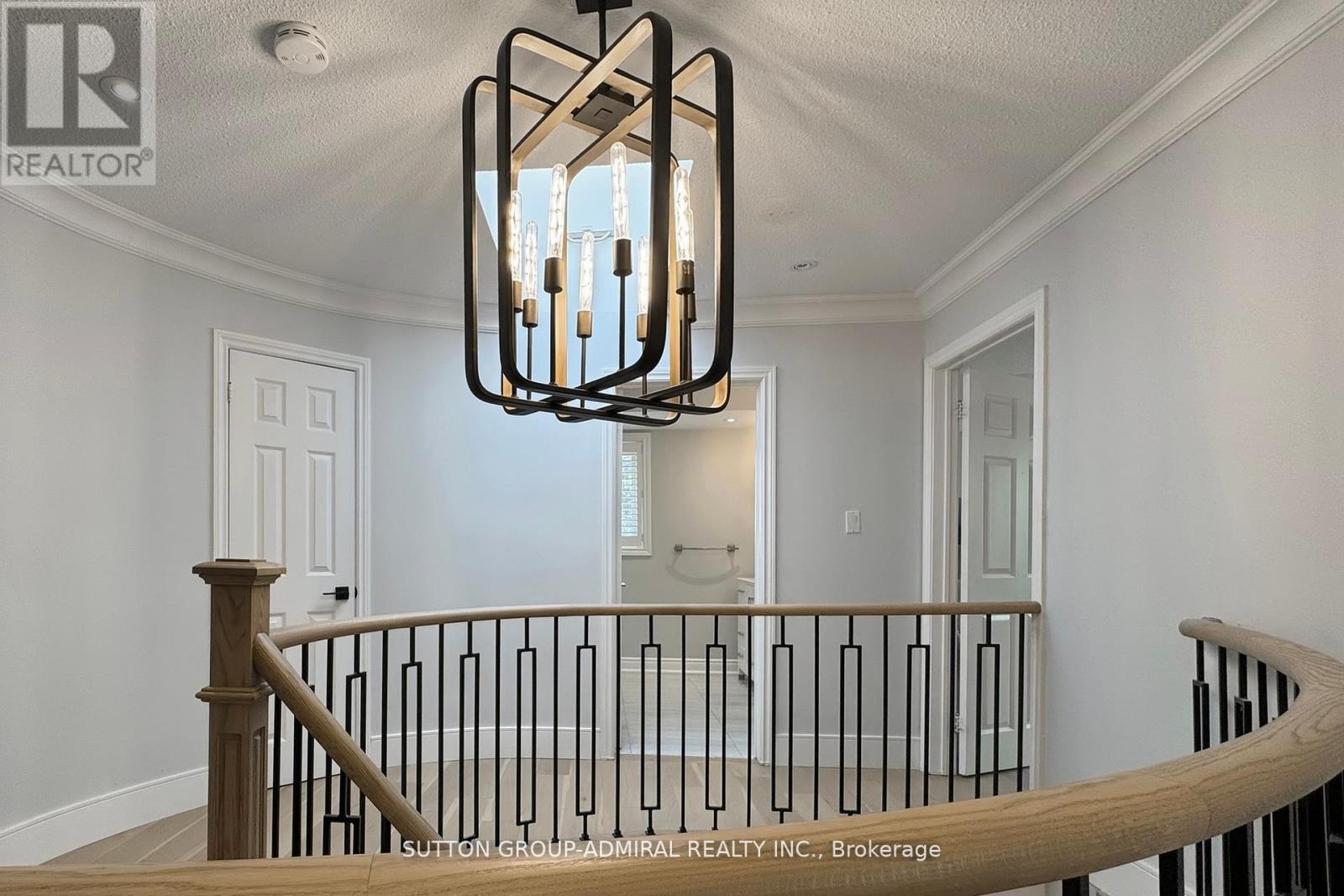 Photo 34 of 18 Tannery Court, Richmond Hill ON