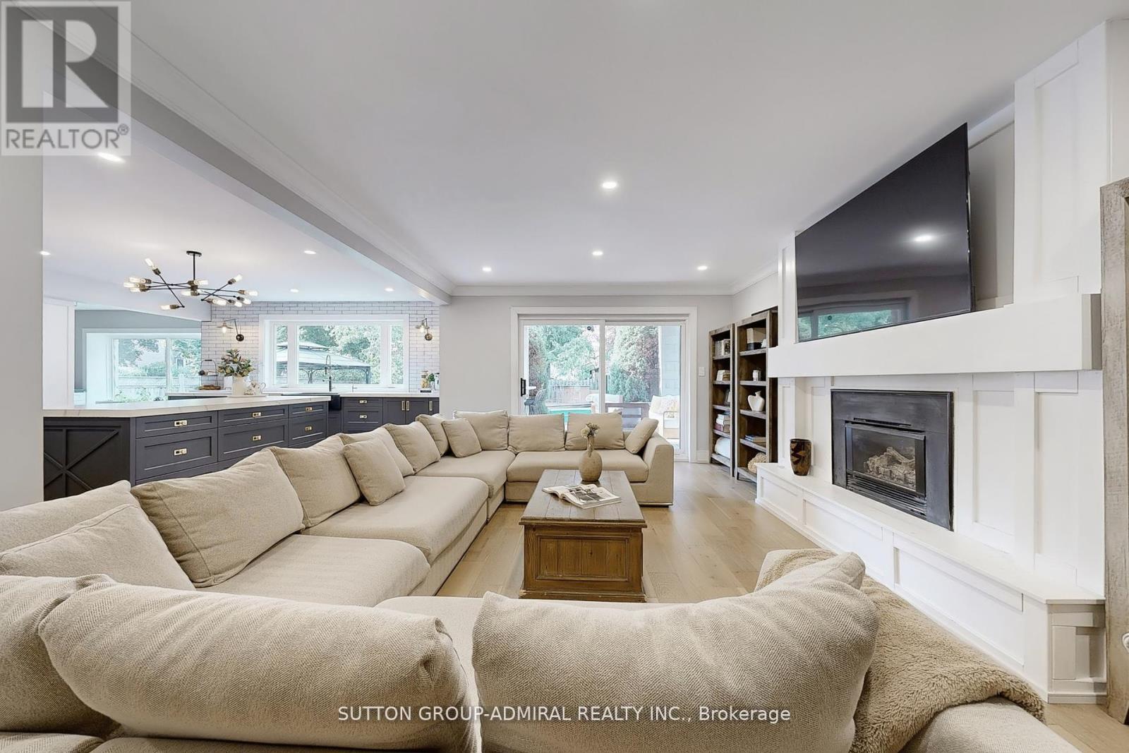 Photo 20 of 18 Tannery Court, Richmond Hill ON