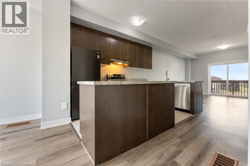 Photo 4 of 17 Mulhollard Lane, Ancaster ON
