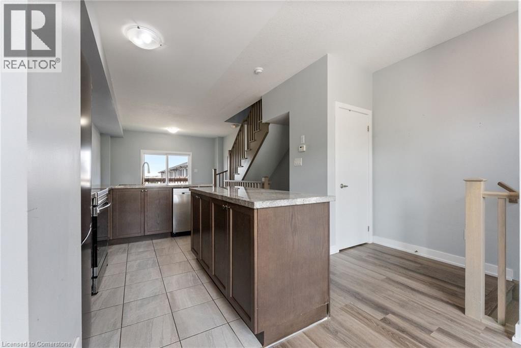 Photo 26 of 17 Mulhollard Lane, Ancaster ON