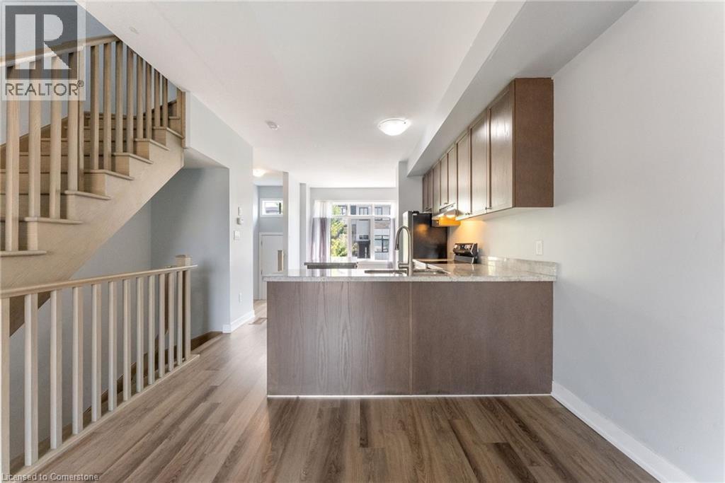 Photo 5 of 17 Mulhollard Lane, Ancaster ON