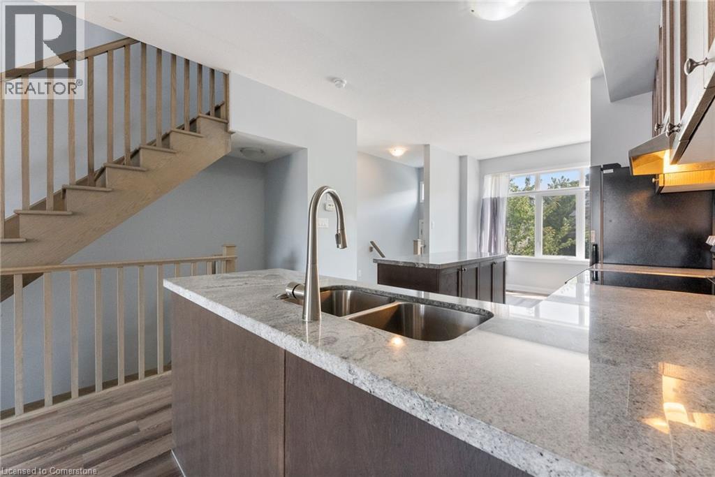 Photo 15 of 17 Mulhollard Lane, Ancaster ON