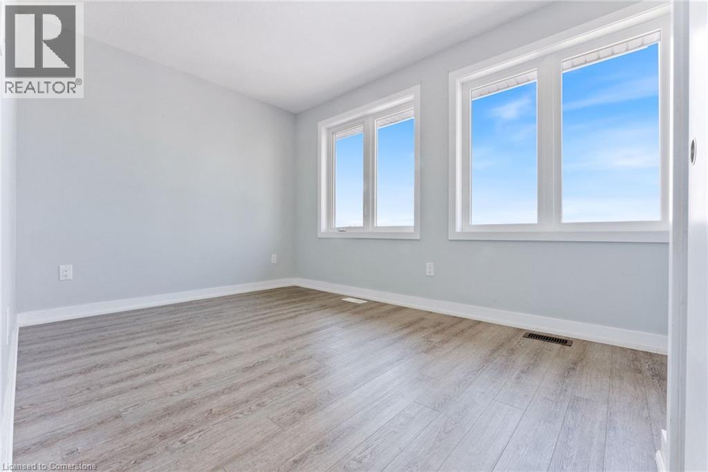 Photo 10 of 17 Mulhollard Lane, Ancaster ON