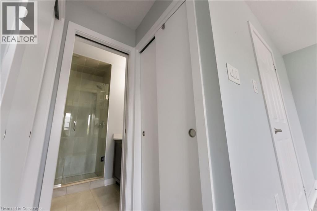 Photo 18 of 17 Mulhollard Lane, Ancaster ON