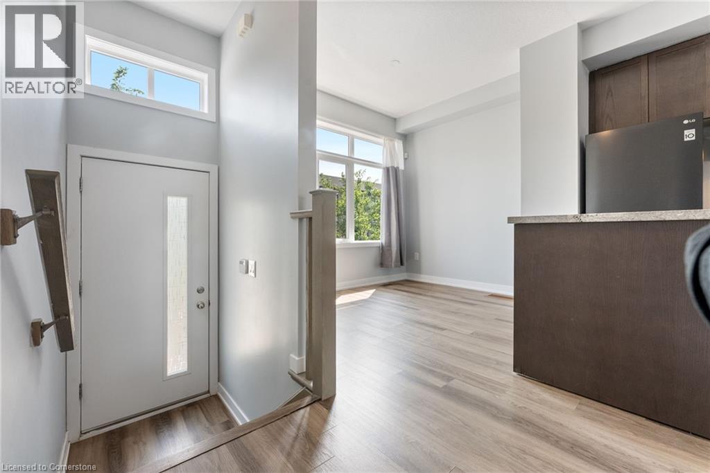 Photo 24 of 17 Mulhollard Lane, Ancaster ON