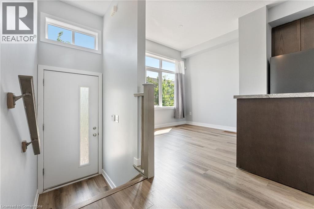 Photo 9 of 17 Mulhollard Lane, Ancaster ON