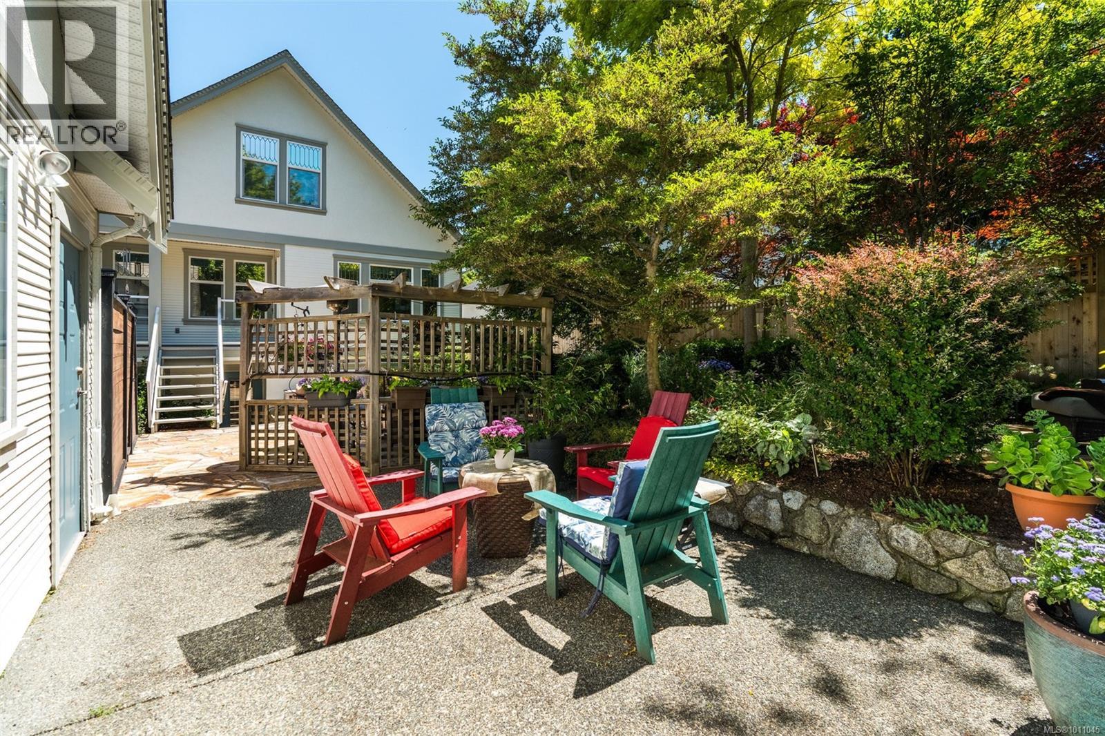 Photo 23 of 1644 Monterey Ave, Oak Bay BC