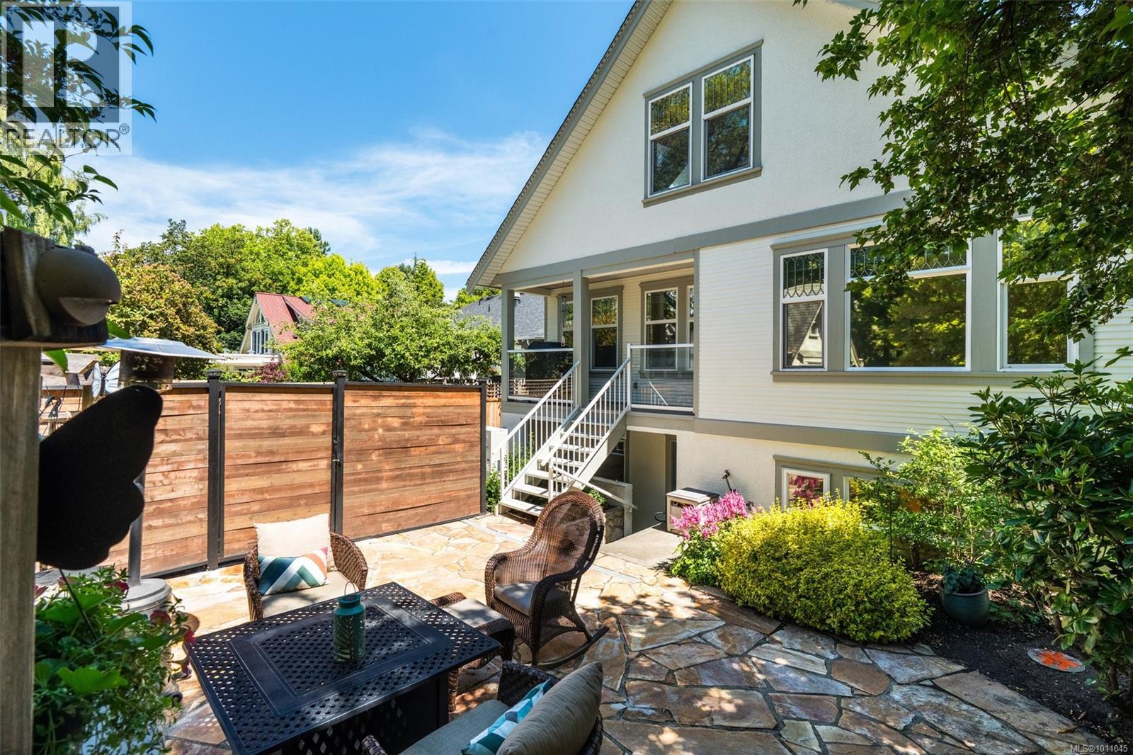 Photo 40 of 1644 Monterey Ave, Oak Bay BC
