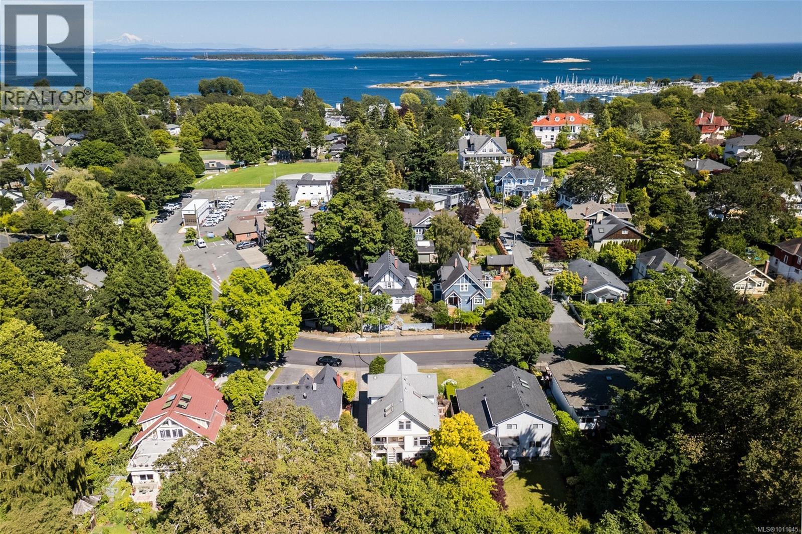 Photo 57 of 1644 Monterey Ave, Oak Bay BC