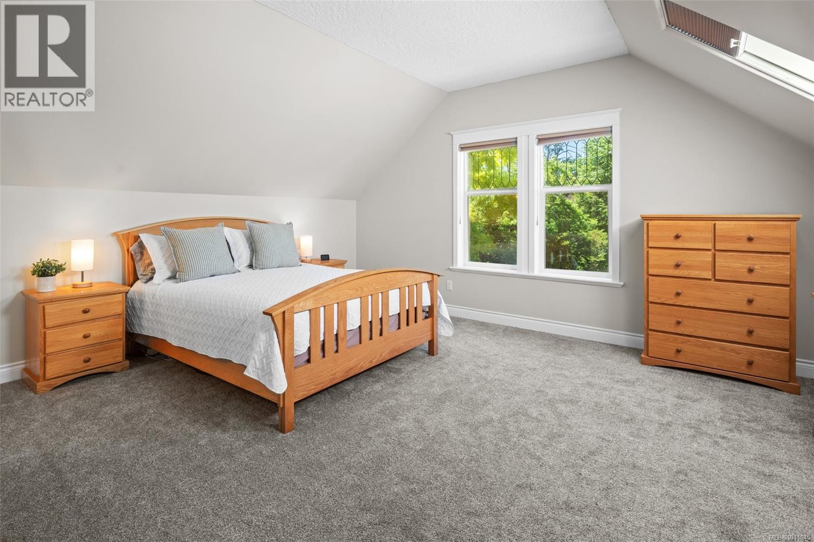 Photo 43 of 1644 Monterey Ave, Oak Bay BC