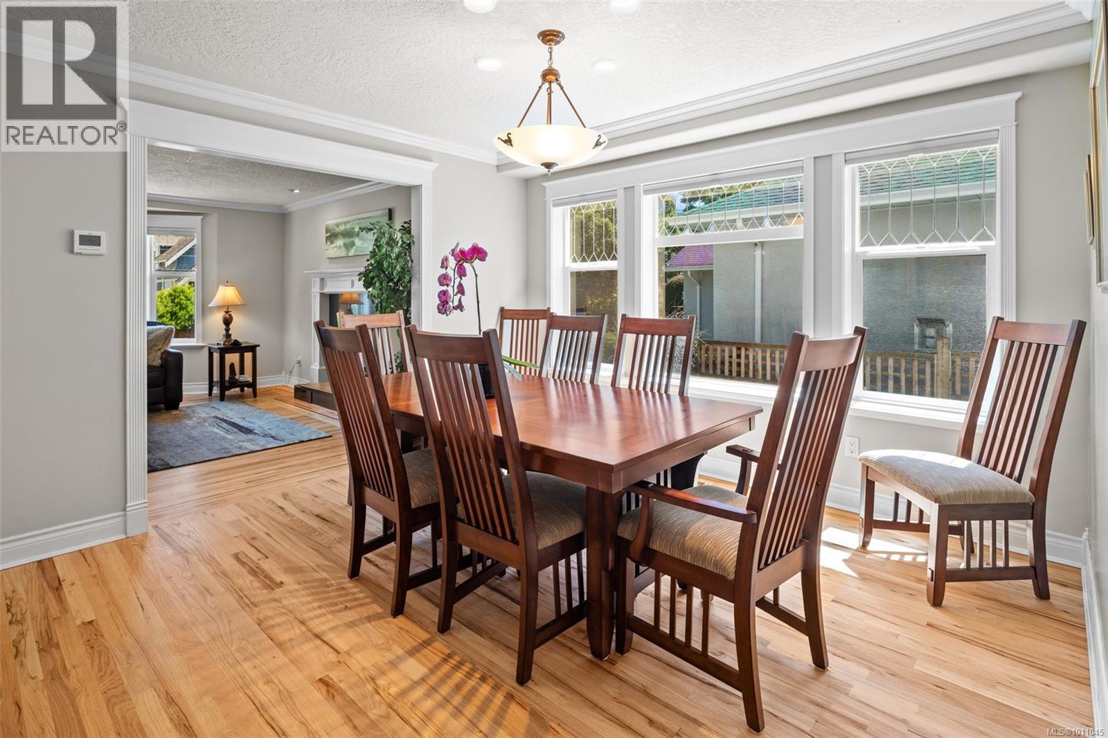 Photo 16 of 1644 Monterey Ave, Oak Bay BC