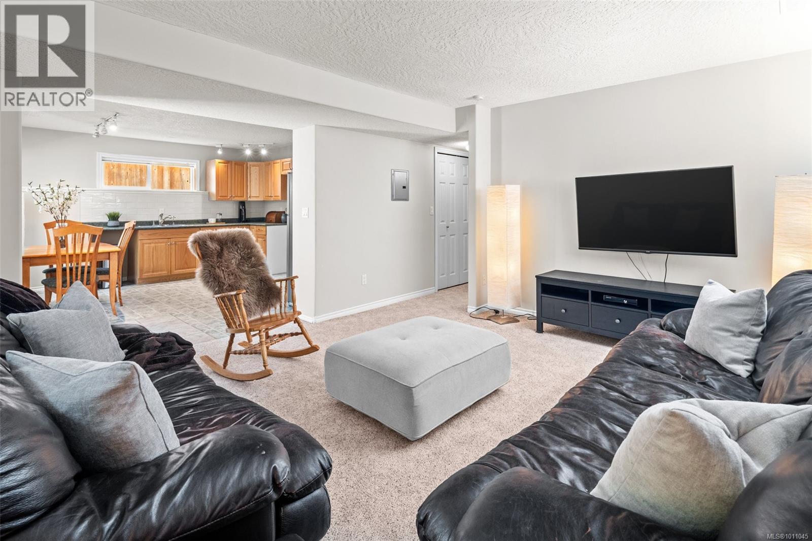 Photo 18 of 1644 Monterey Ave, Oak Bay BC