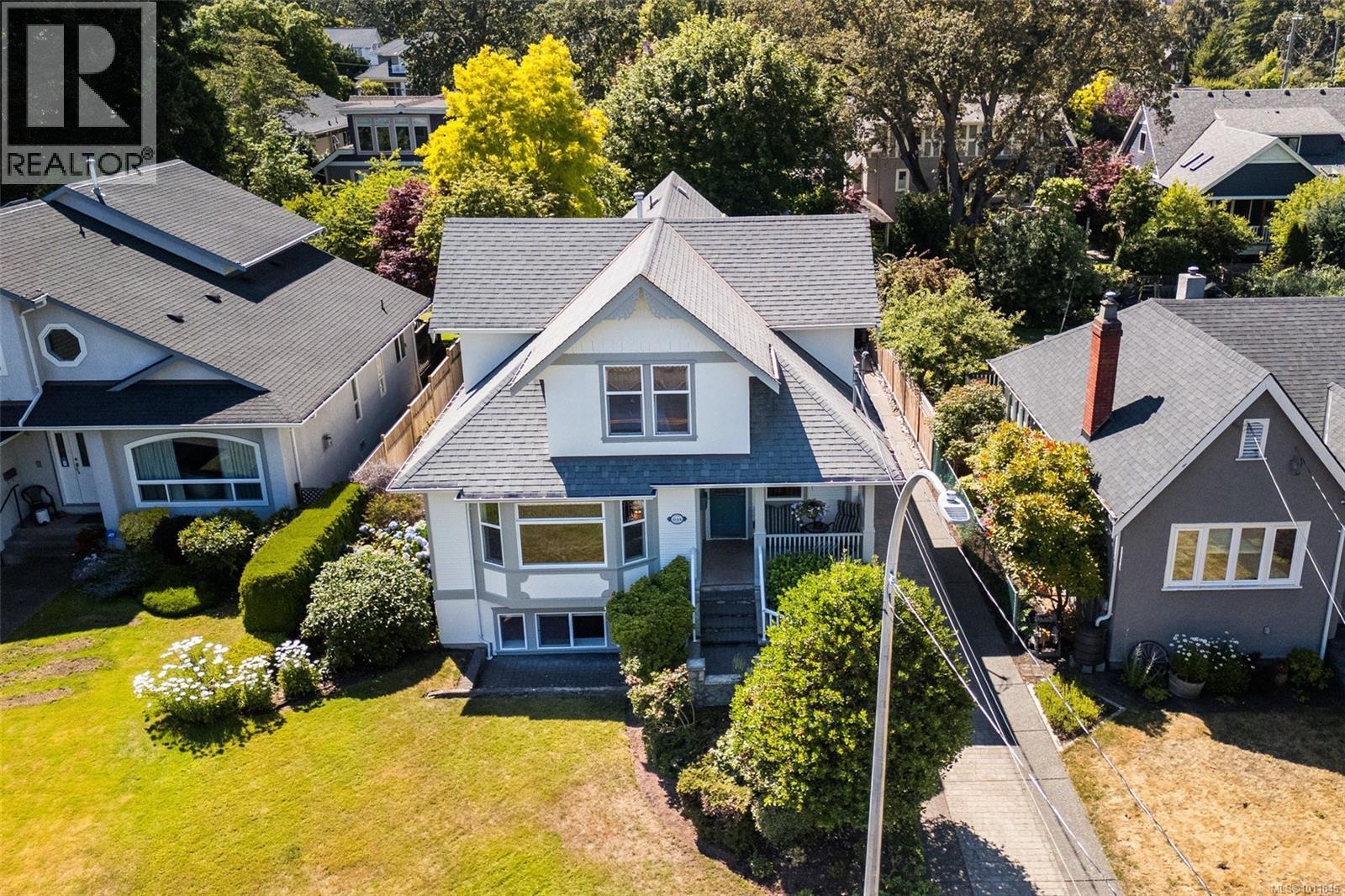 Photo 60 of 1644 Monterey Ave, Oak Bay BC