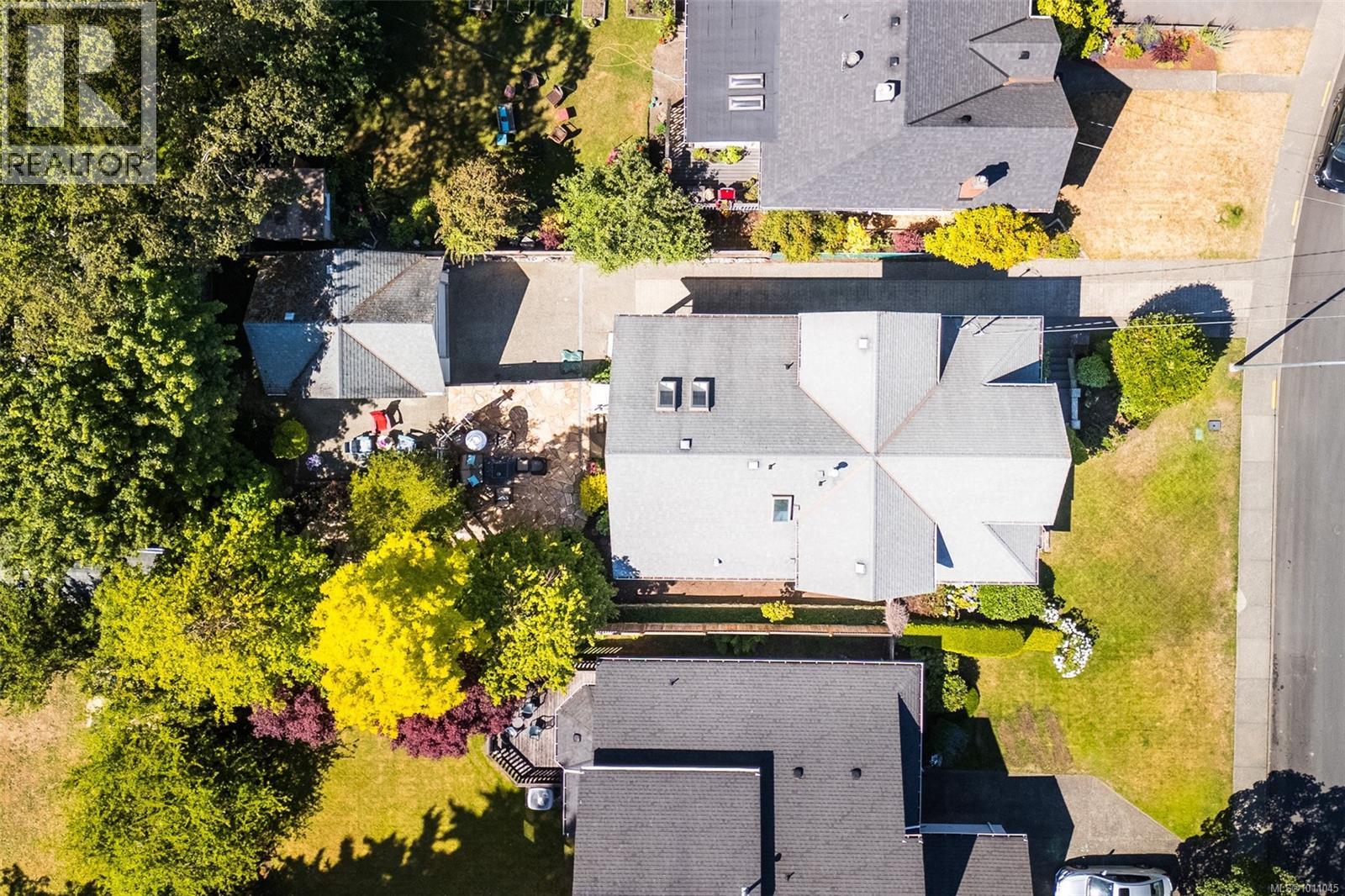 Photo 56 of 1644 Monterey Ave, Oak Bay BC