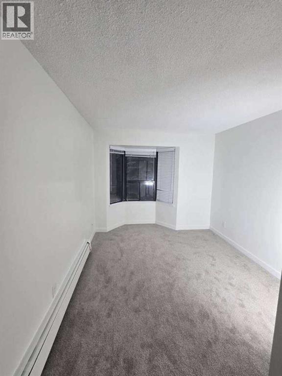 Single Family House for Sale in    Street NW Varsity Calgary 