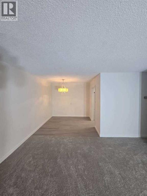 Single Family House for Sale in    Street NW Varsity Calgary 