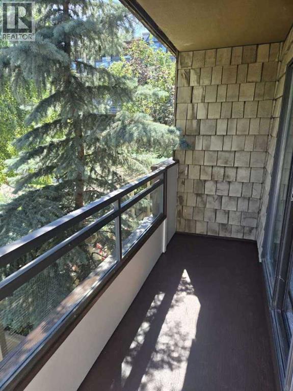 Single Family House for Sale in    Street NW Varsity Calgary 