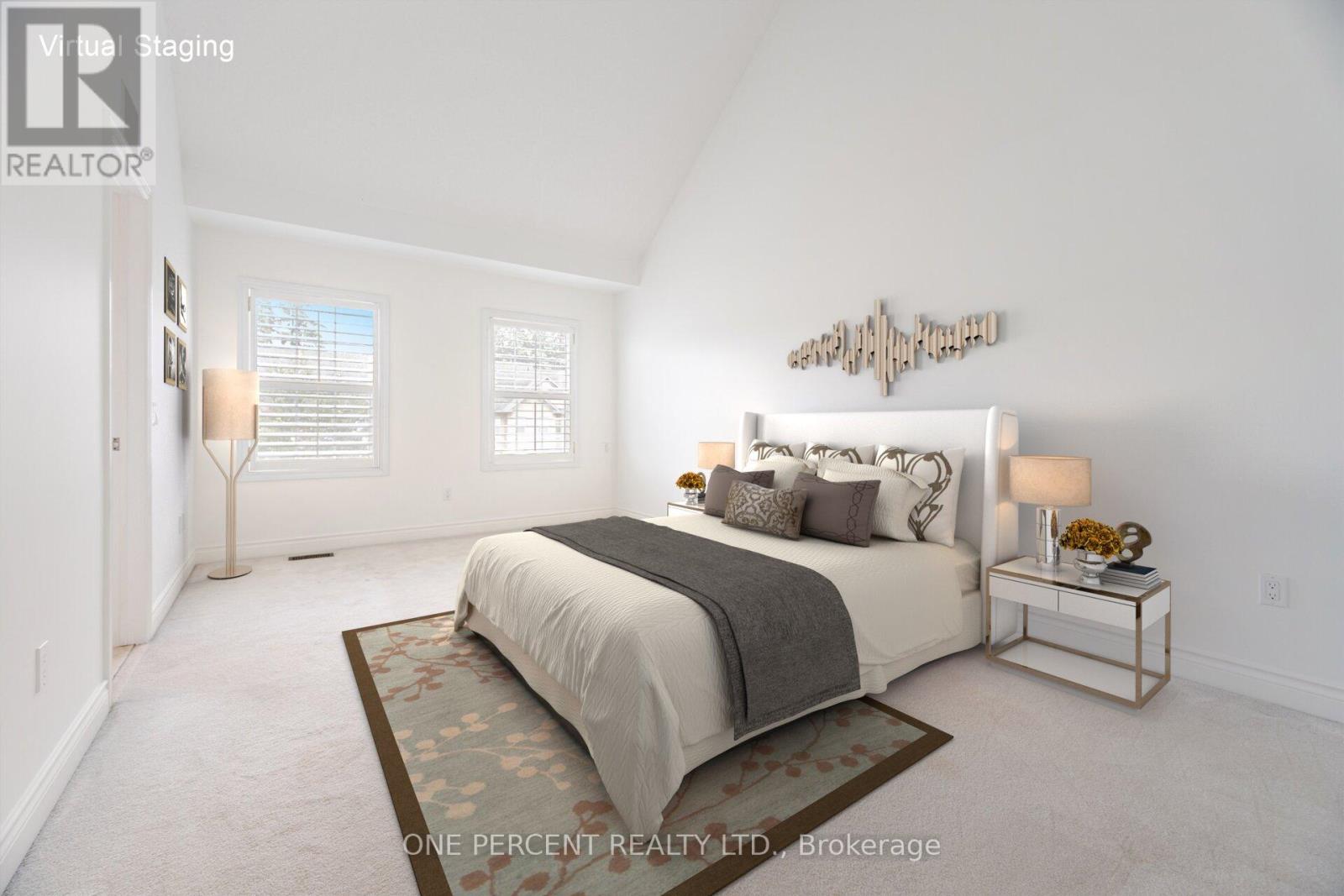 Photo 2 of 25 8038 Yonge Street, Vaughan ON