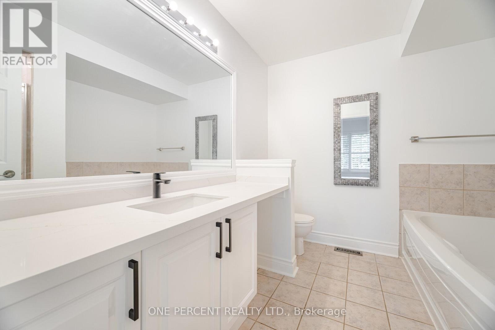Photo 25 of 25 8038 Yonge Street, Vaughan ON