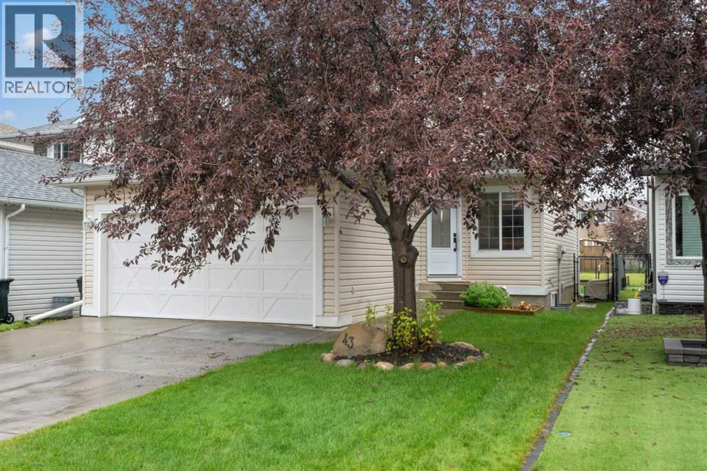 43 Country Hills Manor NW, Calgary, Alberta