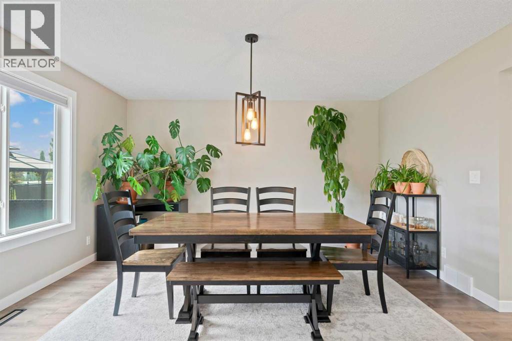 Single Family House for Sale in  Country Hills Manor NW Country Hills Calgary 