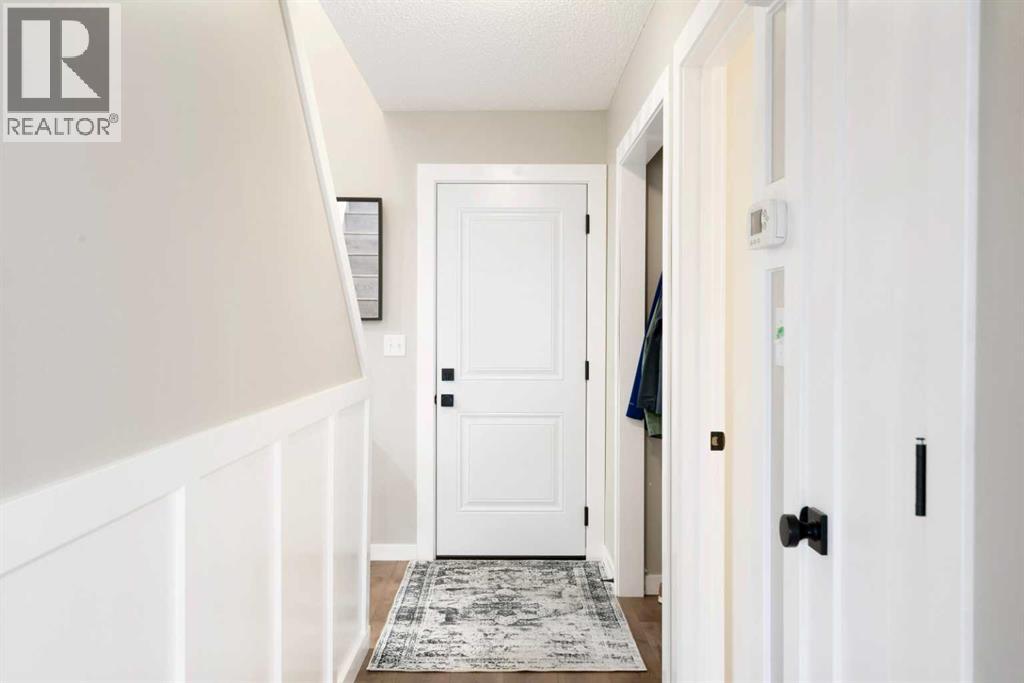 Single Family House for Sale in  Country Hills Manor NW Country Hills Calgary 