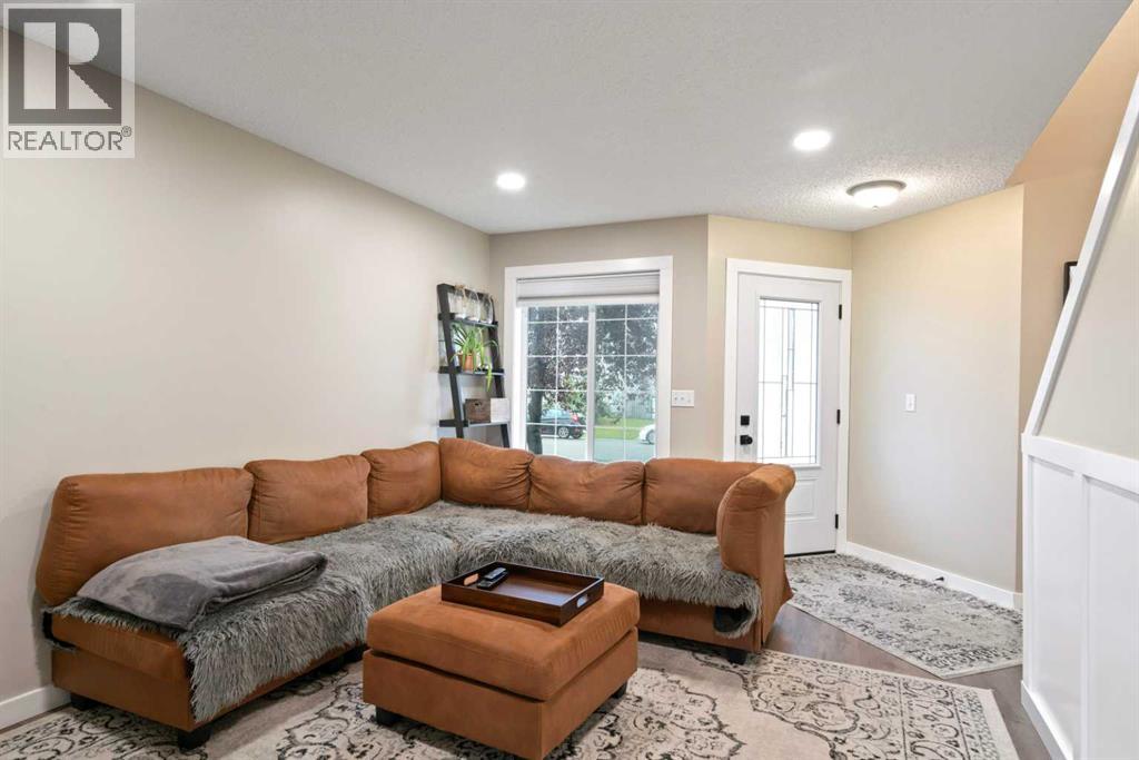 Single Family House for Sale in  Country Hills Manor NW Country Hills Calgary 