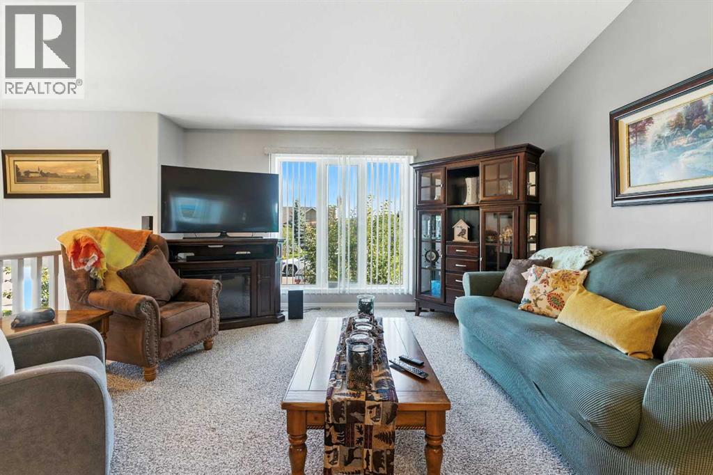 Photo 30 of 42 Valarosa Drive, Didsbury AB