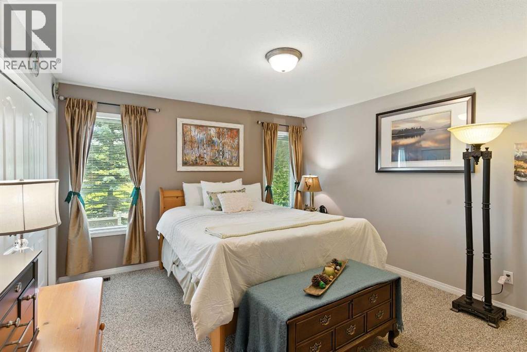 Photo 31 of 42 Valarosa Drive, Didsbury AB