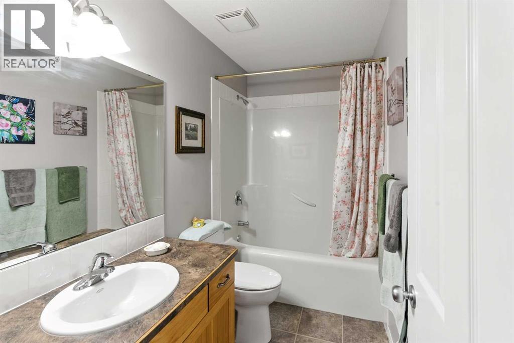 Photo 19 of 42 Valarosa Drive, Didsbury AB