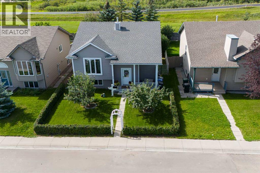 Photo 25 of 42 Valarosa Drive, Didsbury AB