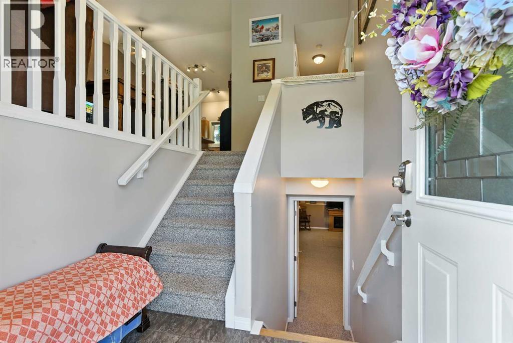 Photo 20 of 42 Valarosa Drive, Didsbury AB