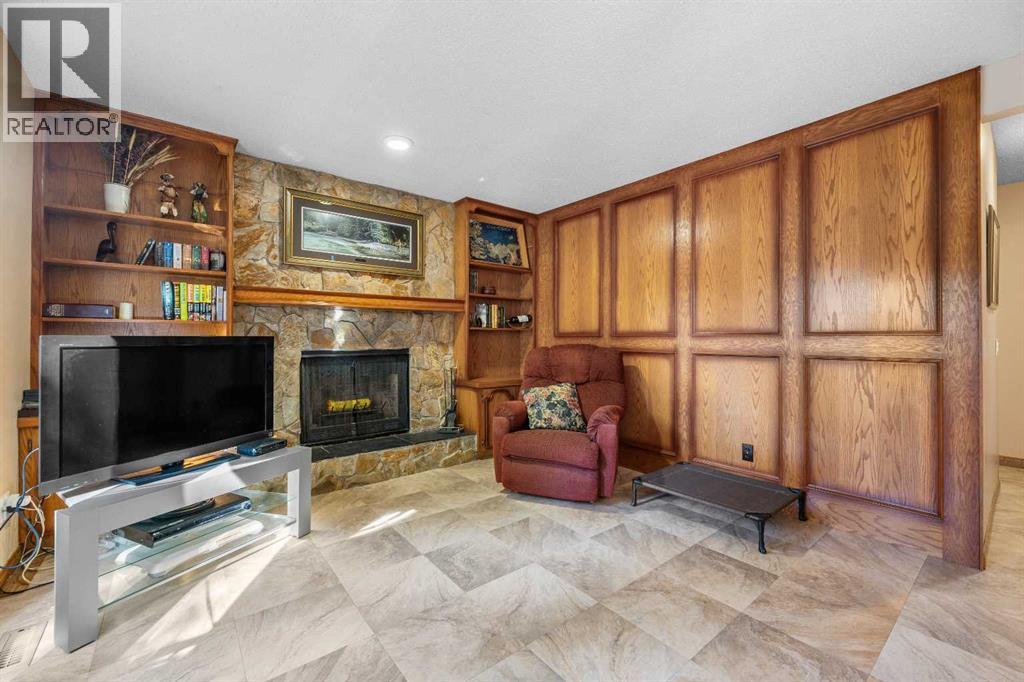 Single Family House 4 Level for Sale in  Bernard Court NW Beddington Heights Calgary 