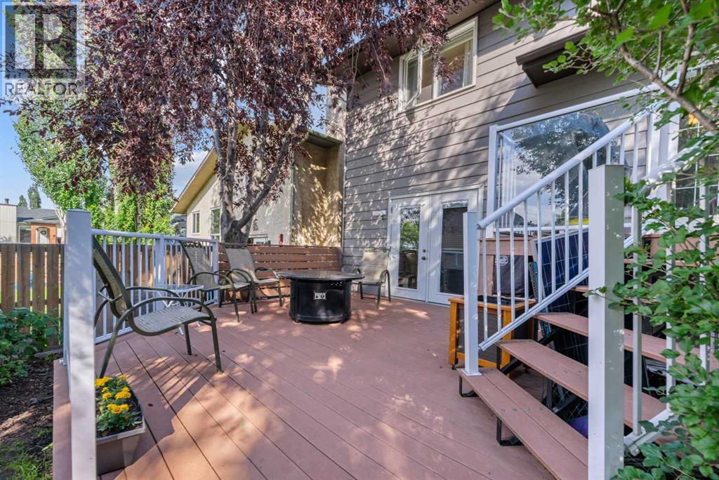 Single Family House 4 Level for Sale in  Bernard Court NW Beddington Heights Calgary 
