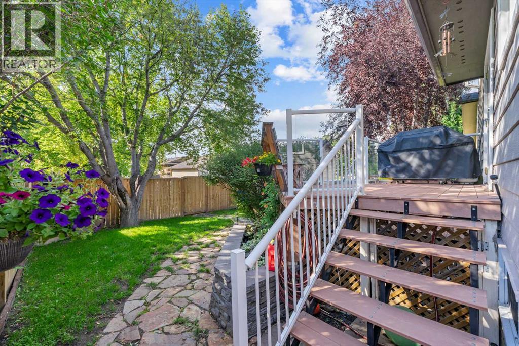 Single Family House 4 Level for Sale in  Bernard Court NW Beddington Heights Calgary 