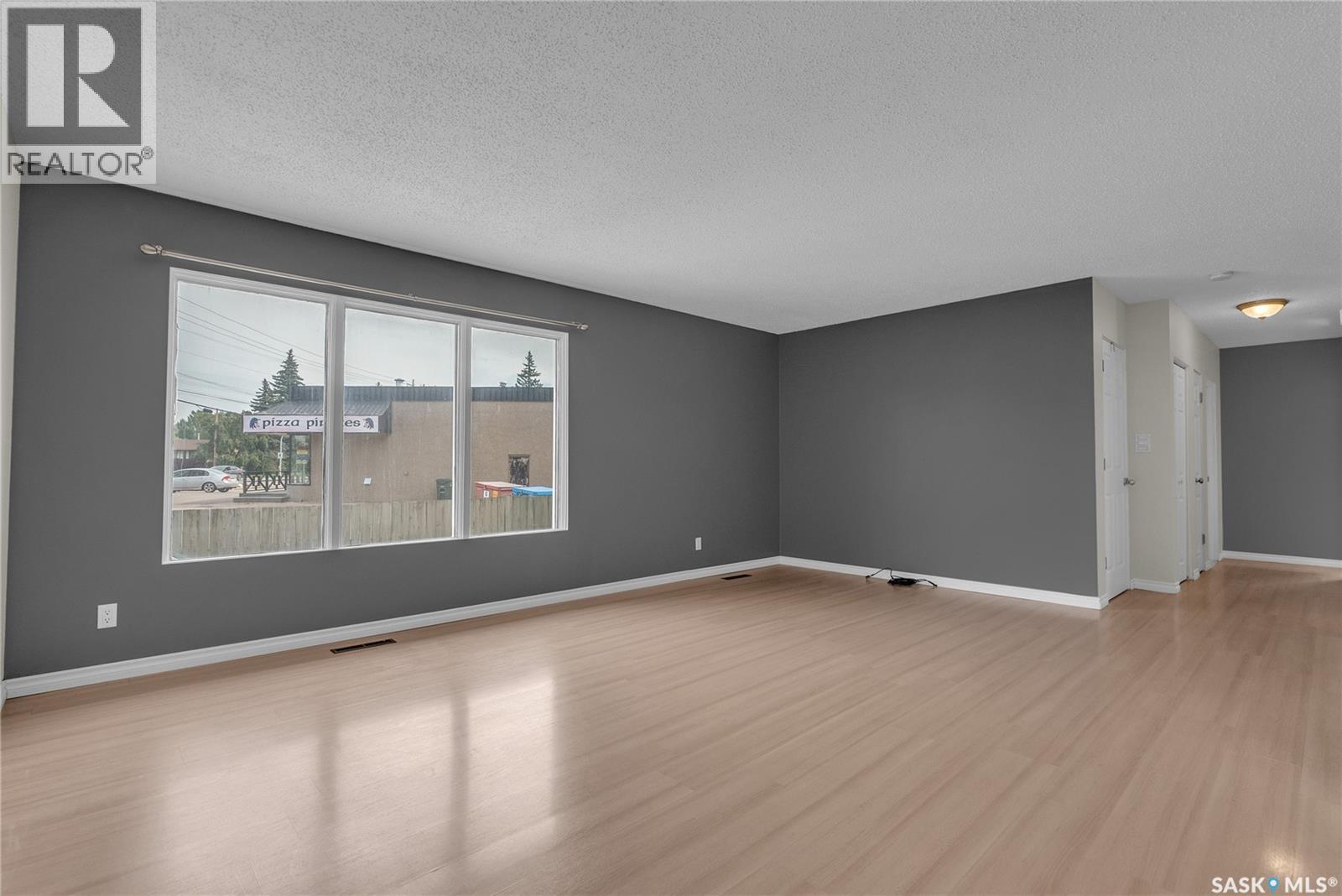 Photo 9 of 217 Boyd Street, Saskatoon SK