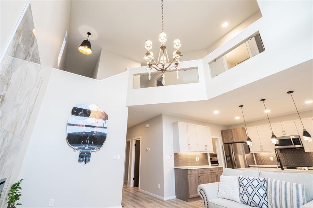 Photo 11 of 345 Ken Oblik Drive, Winnipeg MB