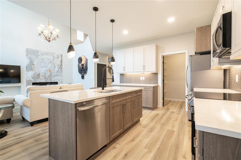 Photo 22 of 345 Ken Oblik Drive, Winnipeg MB