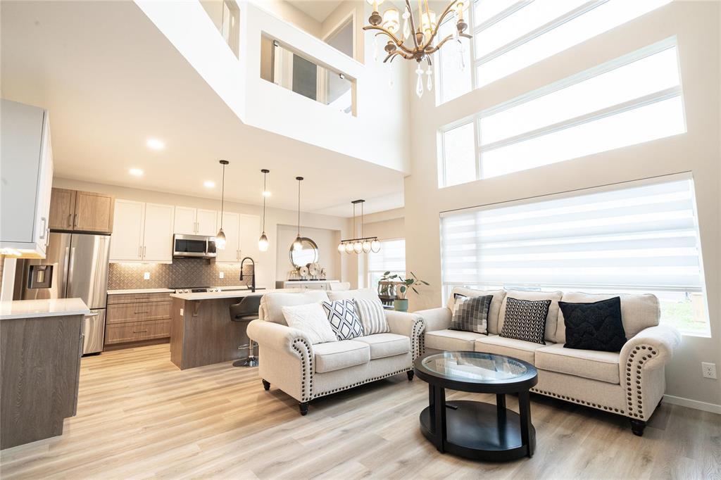 Photo 10 of 345 Ken Oblik Drive, Winnipeg MB