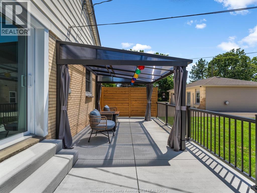 Photo 35 of 297 Fairview Boulevard, Windsor ON